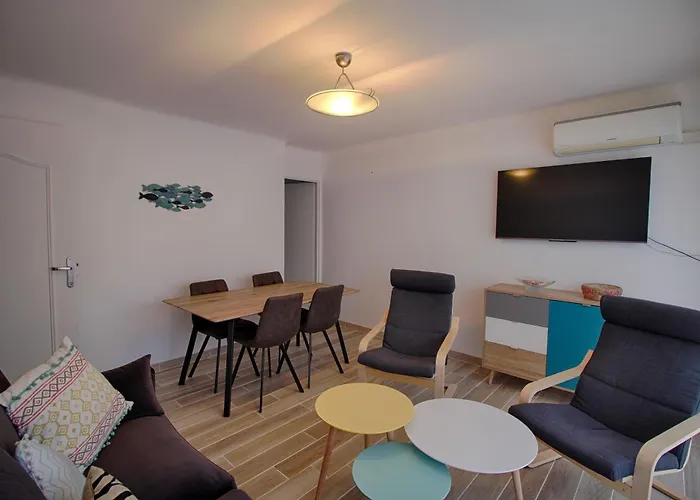 Eugenie Centre-ville * Ajaccio (Corsica)